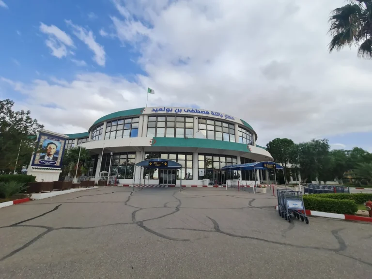 aeroport-mostefa-ben-boulaid-batna-blj (1)