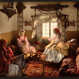 Distinguished_Moorish_women,_Algiers,_Algeria-LCCN2001697841