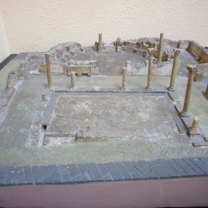 MCR_-_maquette_della_biblioteca_di_Timgad_1150146