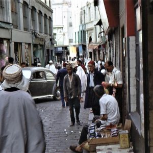 Rue_de_la_casbah_d'Alger_en_juillet_1967